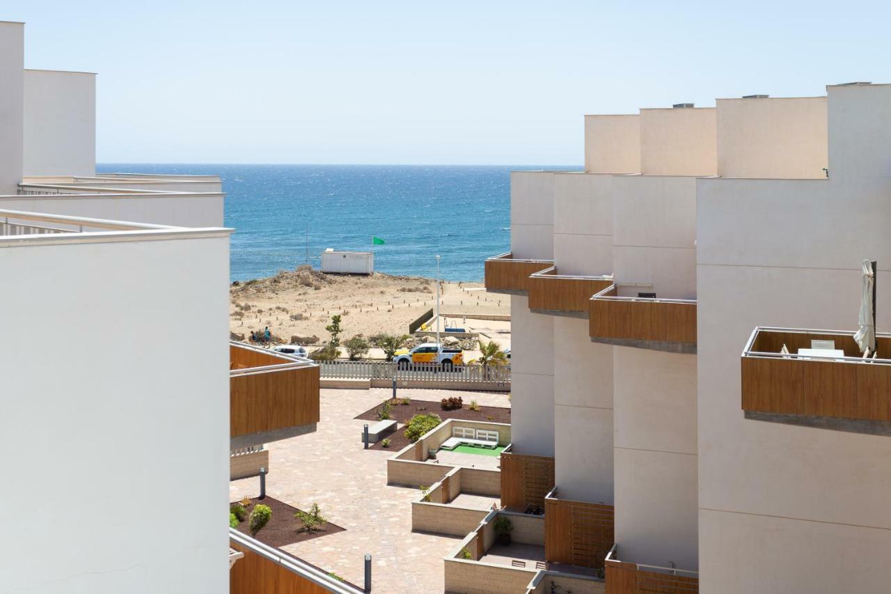 Luxury Beachfront Penthouse El Médano المظهر الخارجي الصورة